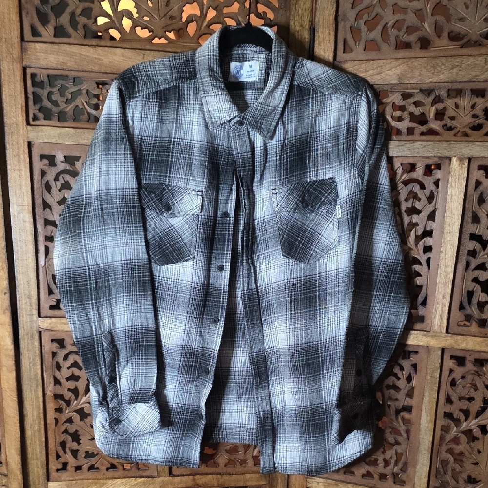 🌟 Hurley Men's Black and Gray Plaid Shirt Size Medium